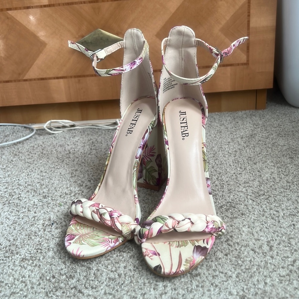 Just fab floral heels size 7